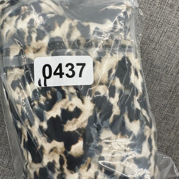 CORE IO Brand‎ New Sport Bra Crop Top Leopard Removable Pads Medium - Picture 11 of 11